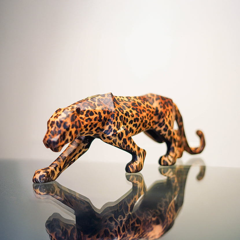 MODERN DÉCOR OBJECTS AND SCULPTURES – earth.com.shop
