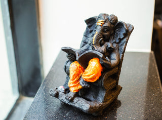 ROCKING CHAIR  GANESHA STATUE