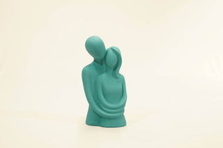 ABSTRACT COUPLE STATUE