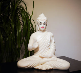 SITTING BUDDHA STATUE