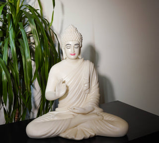 SITTING BUDDHA STATUE