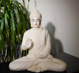 SITTING BUDDHA STATUE