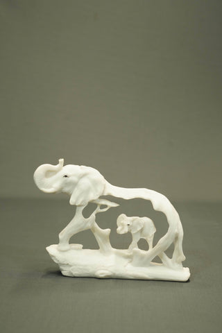 ABSTRACT ELEPHANT CUTOUT STATUE