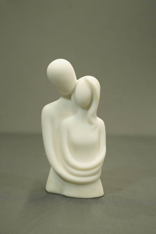 ABSTRACT COUPLE STATUE