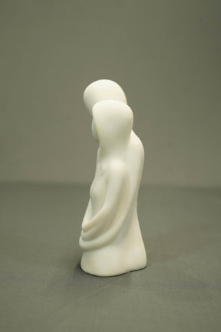 ABSTRACT COUPLE STATUE