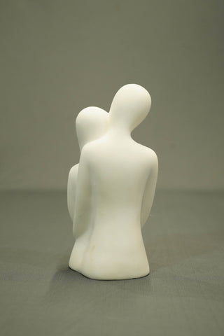 ABSTRACT COUPLE STATUE